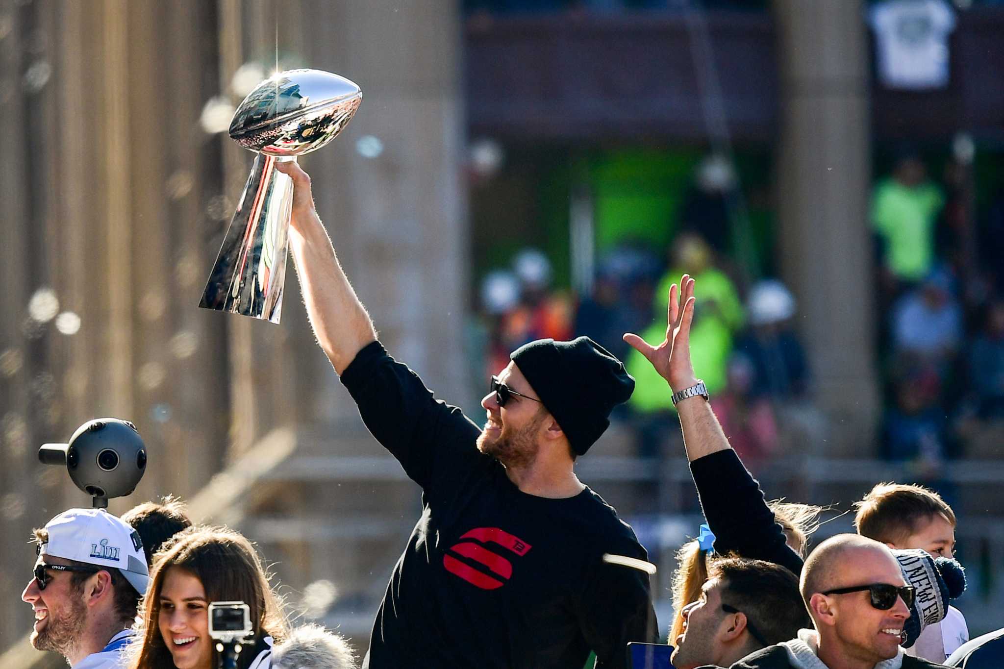 Service members get special glimpse at Vince Lombardi Super Bowl trophy