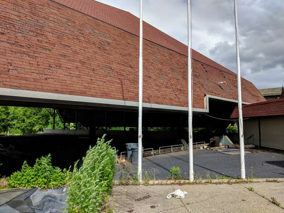 New Haven’s Ralph Walker ice rink to reopen for a month New Haven