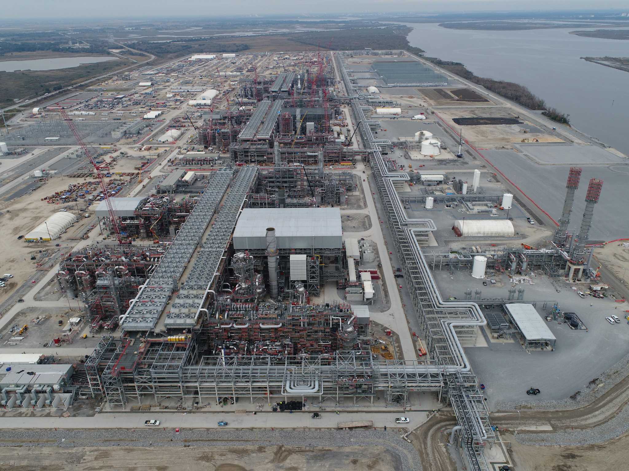 Cameron LNG asks feds for permission to begin first export shipments