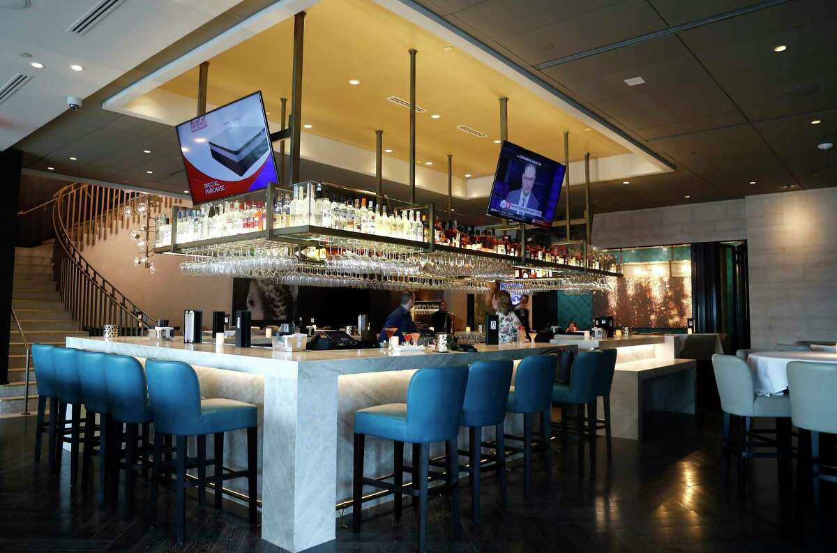 First look: Perry’s Steakhouse & Grille River Oaks