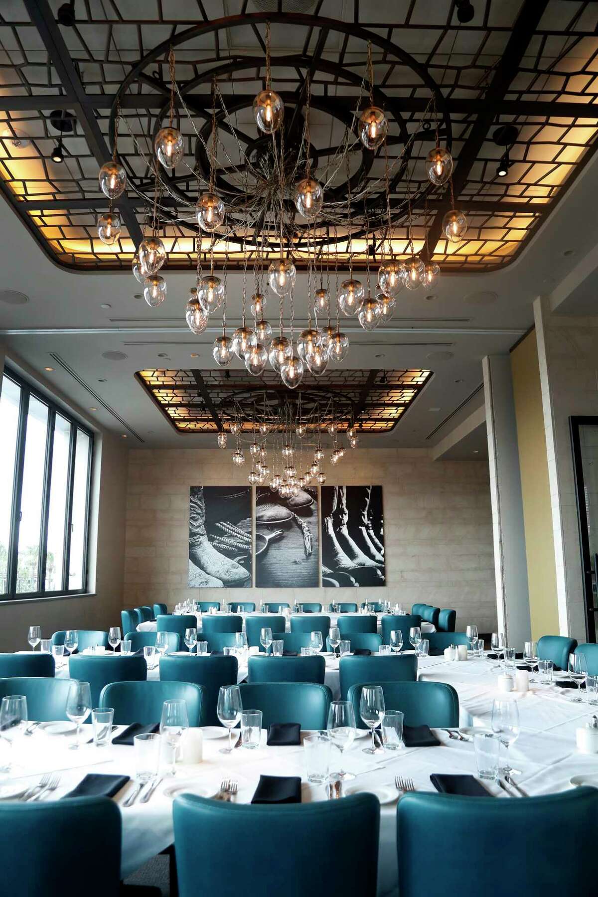 First look: Perry’s Steakhouse & Grille River Oaks