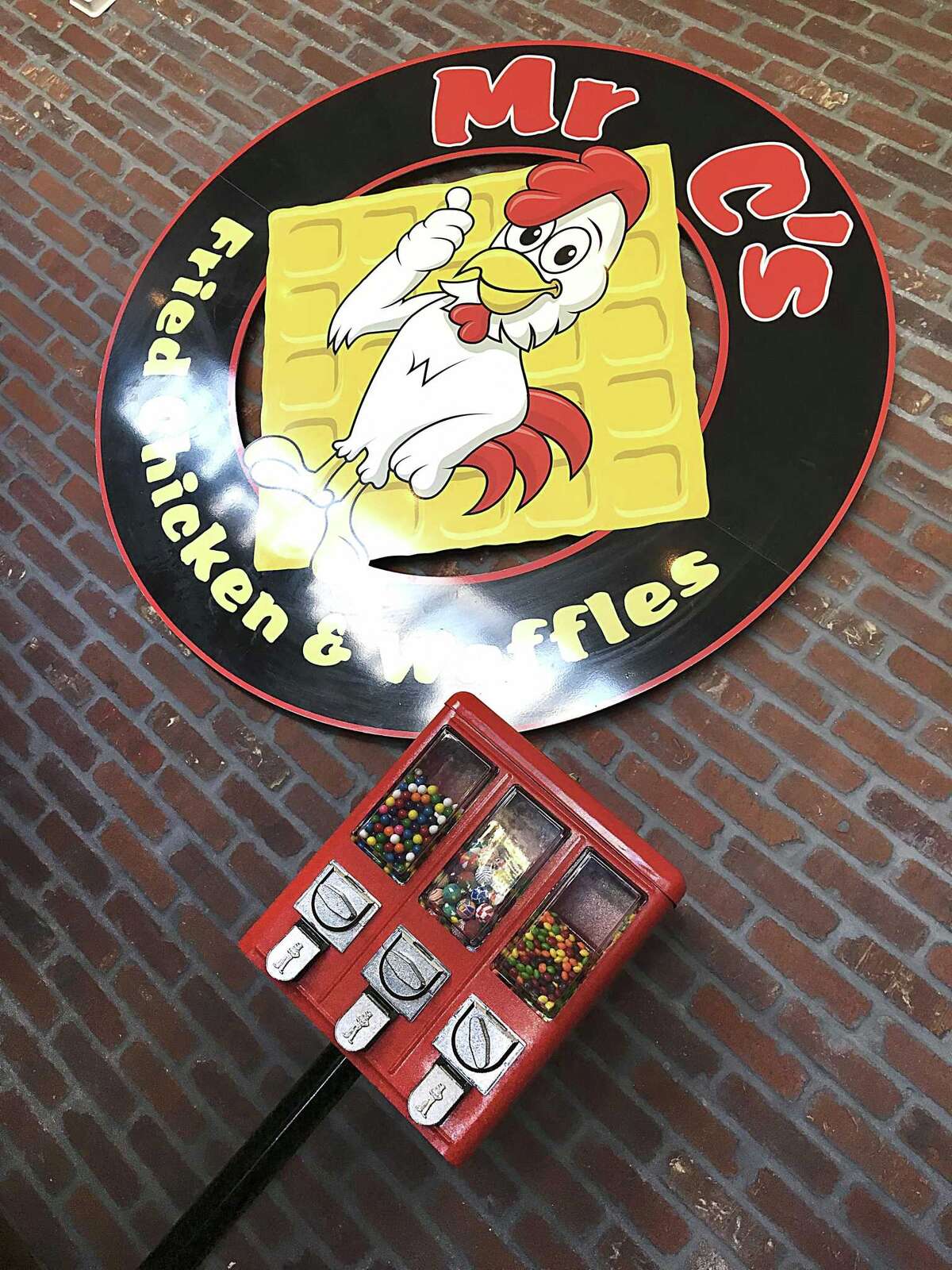 Review No Southern stars for Mr. C’s Fried Chicken & Waffles in San