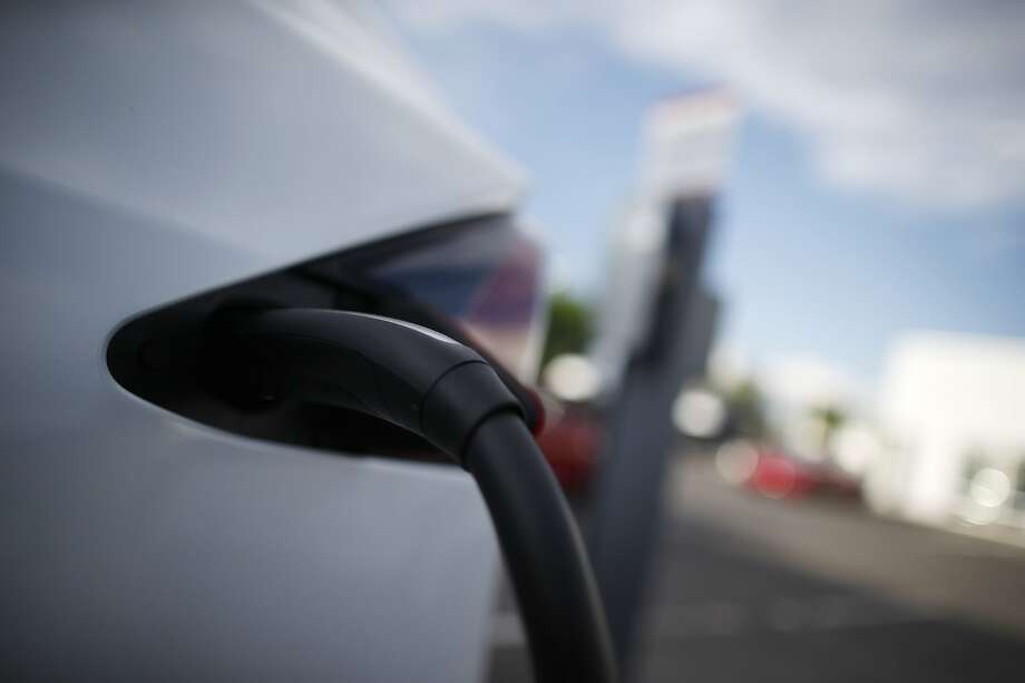 Cold Weather Can Cut Electric Car Range Over 40 Percent Aaa