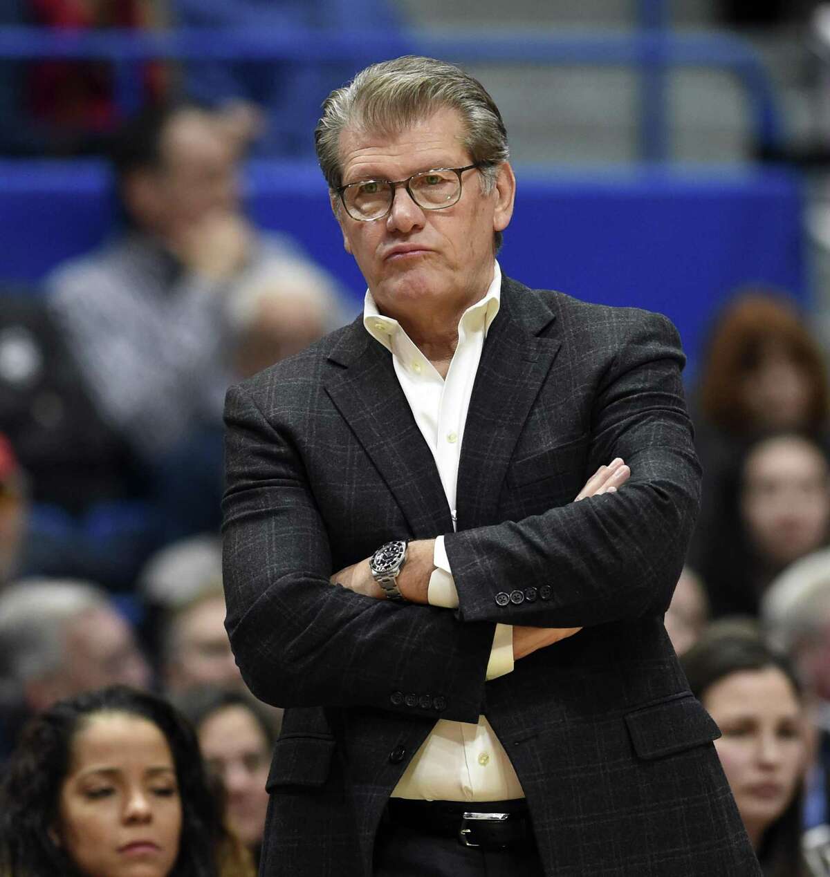 UConn coach Geno Auriemma to miss second straight game with stomach virus