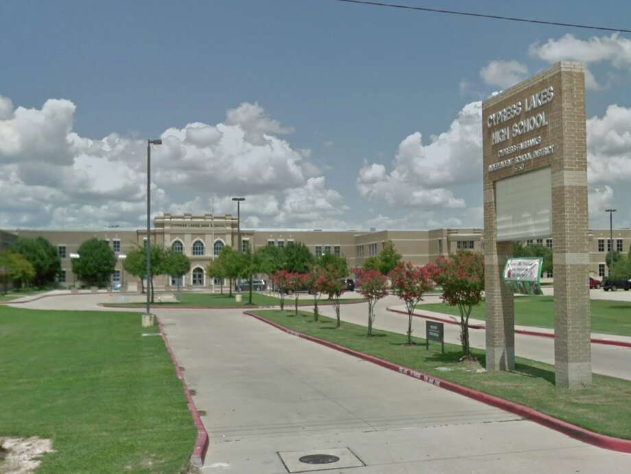 6 juvenile burglary suspects in custody, lockdown lifted at 2 nearby