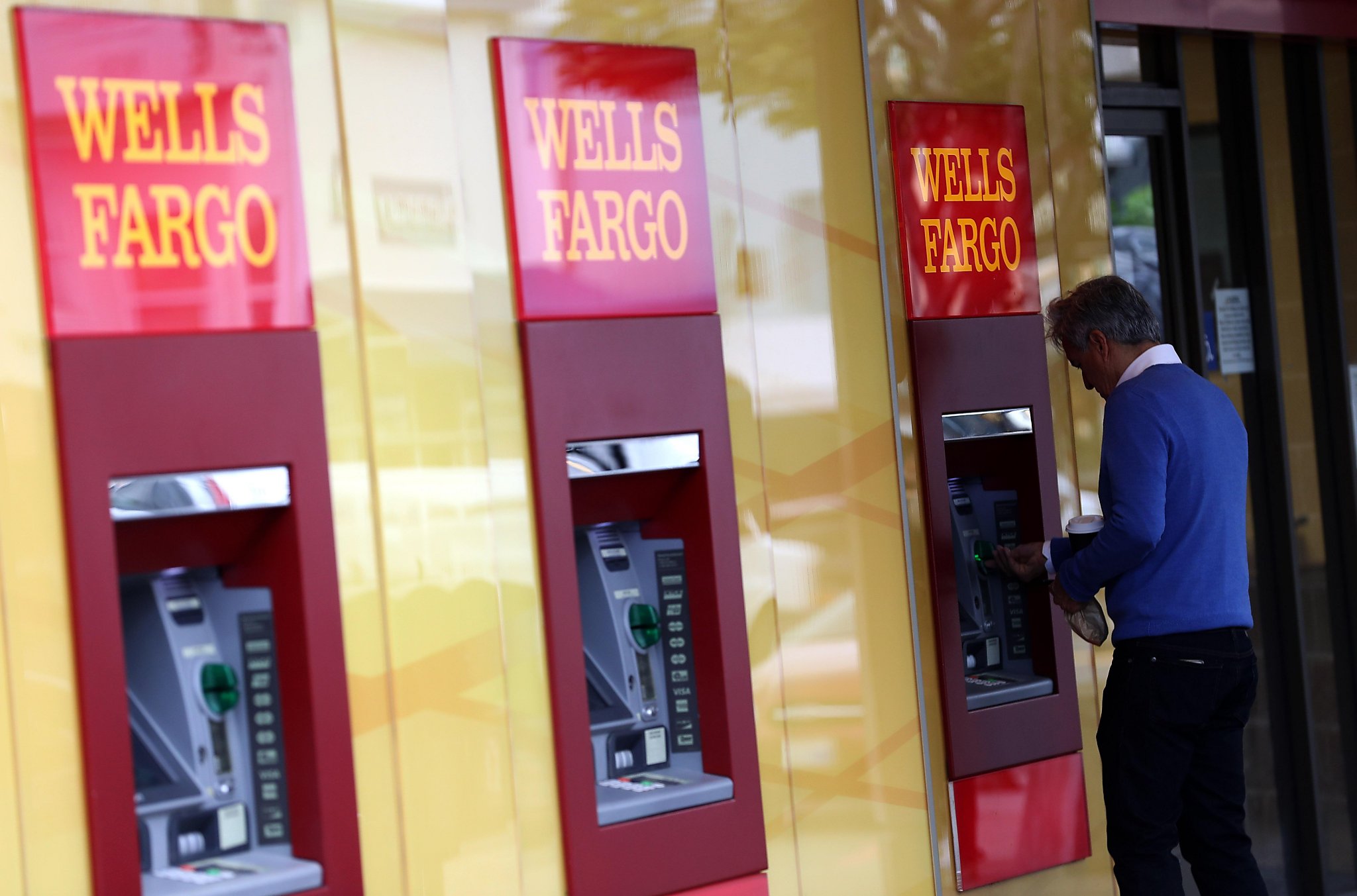Wells Fargo banking systems breakdown raises new concerns