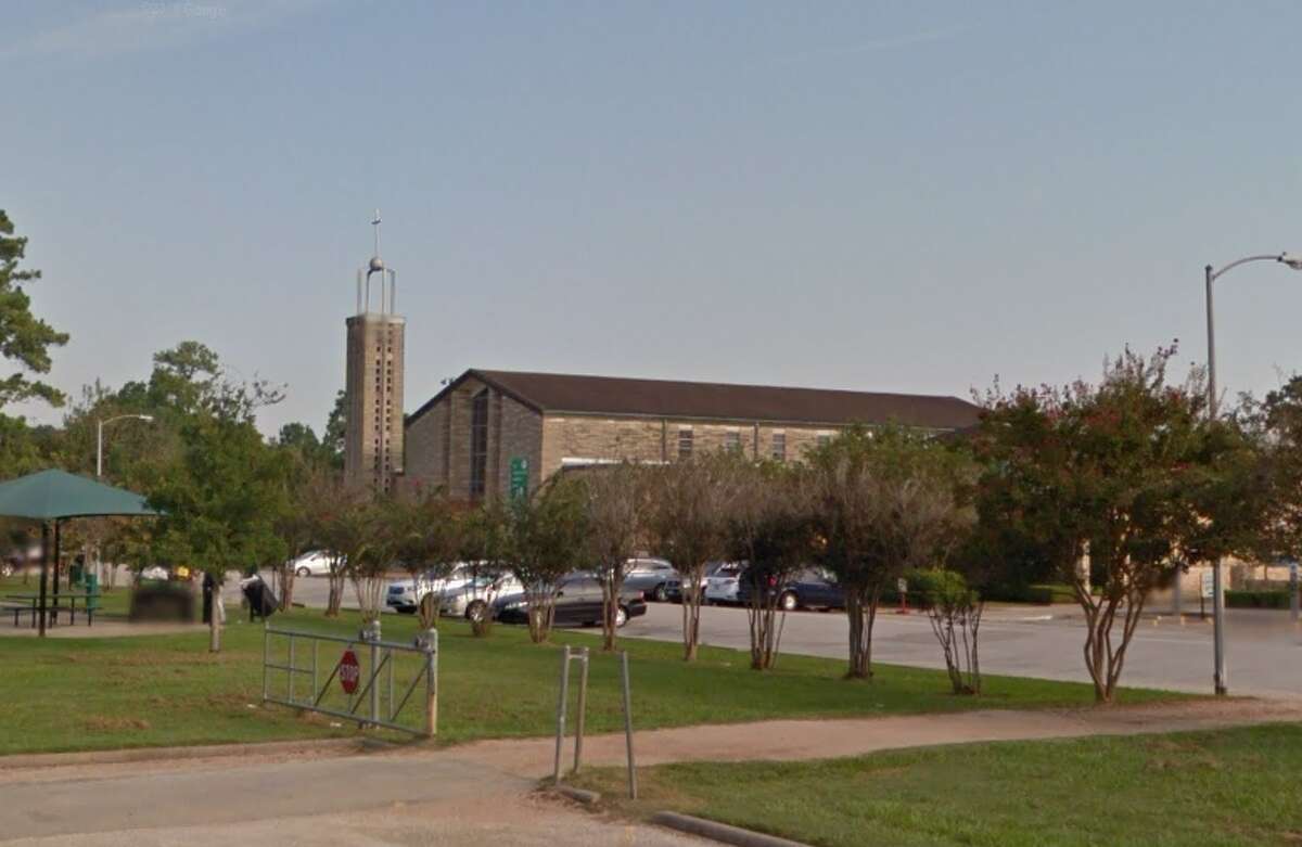 Houston police open criminal probe into Catholic priest