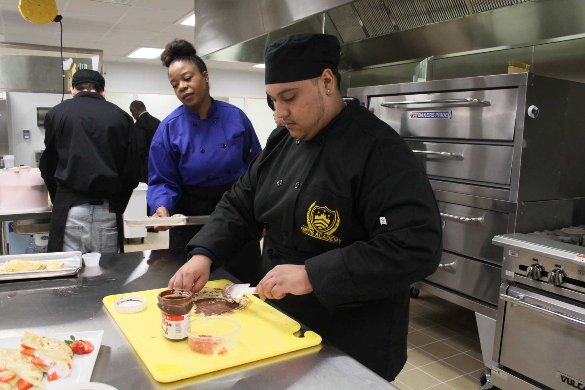 Culinary class keeps students focused on their recovery at Fortis Academy