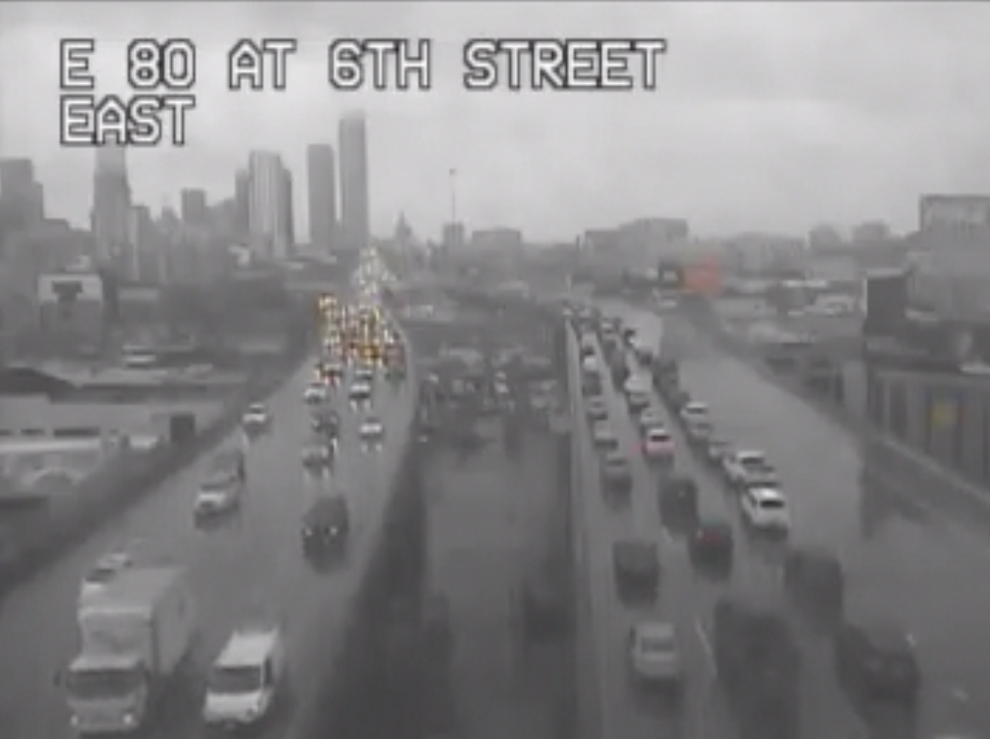 Rain creates another traffic nightmare on Bay Bridge, Golden Gate Bridge