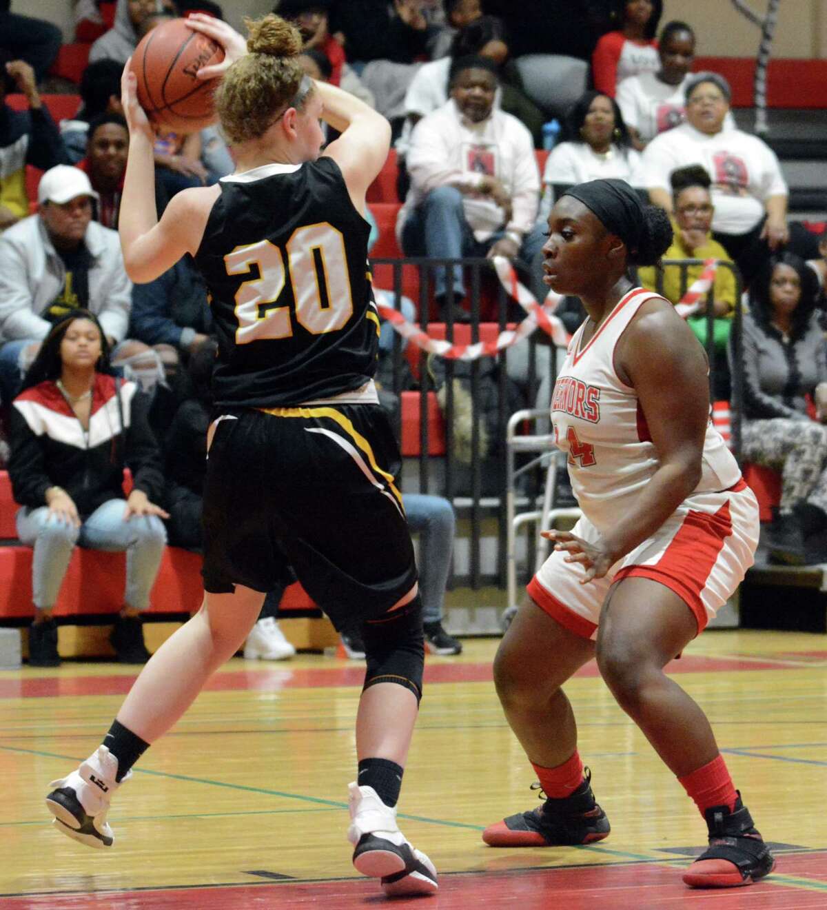 Wilbur Cross holds on, survives furious comeback attempt by Hand