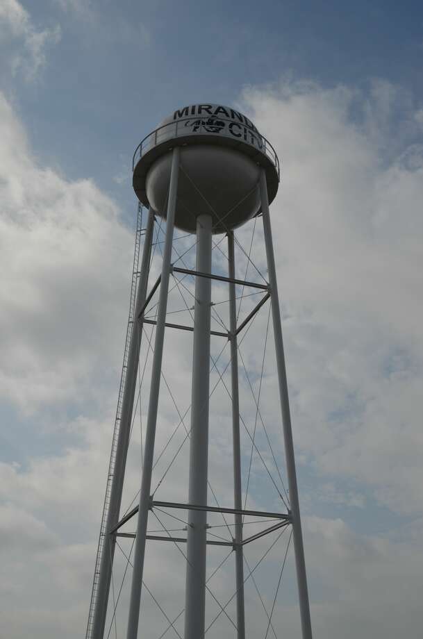 Ribbon cutting held for Mirando City water tower Laredo Morning Times