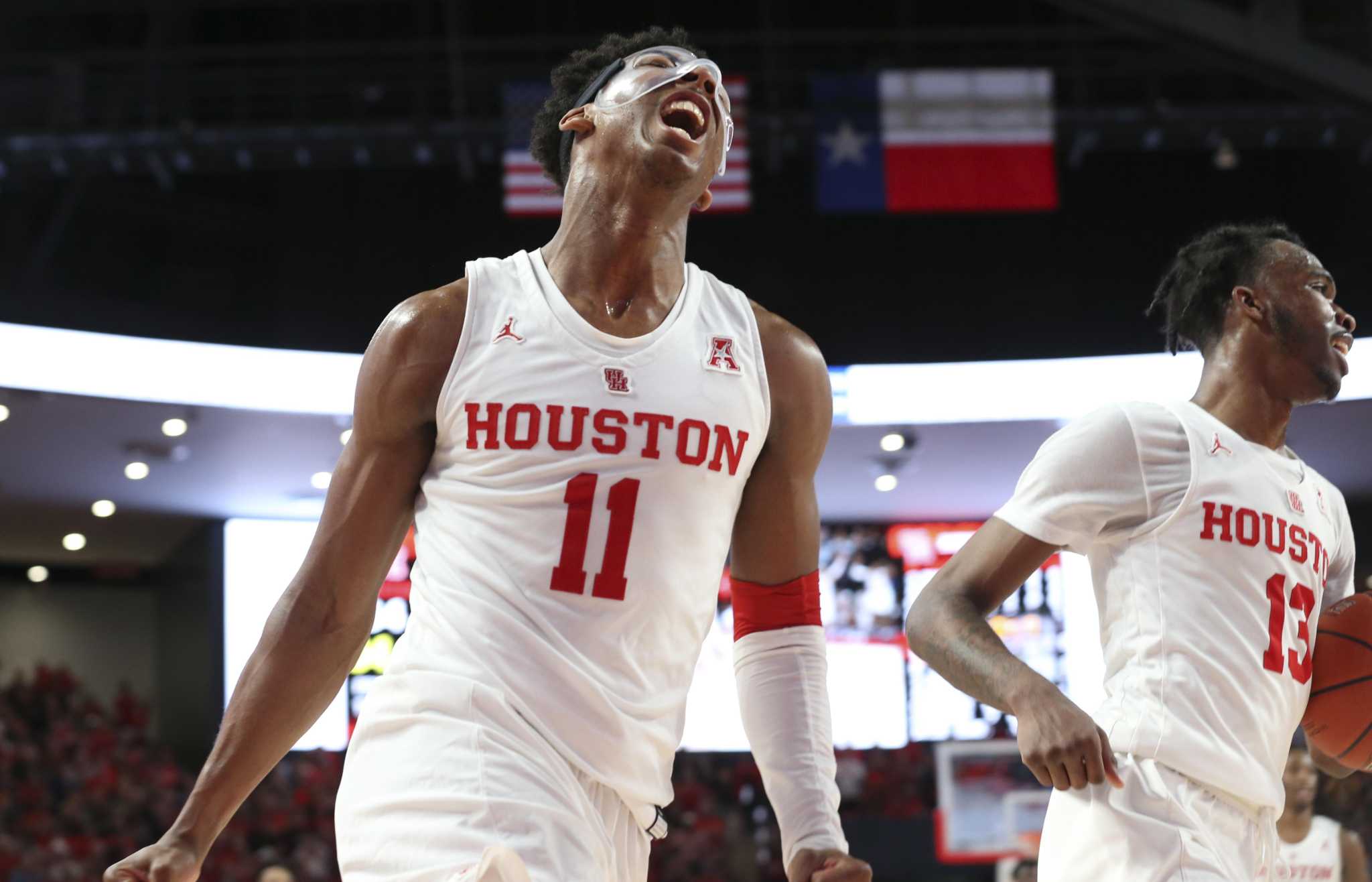 UH basketball moves into Top 10 for first time since Phi Slama Jama