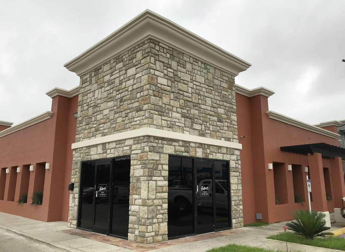 Review Hoffman’s Steakhouse brings unexpected refinement to San