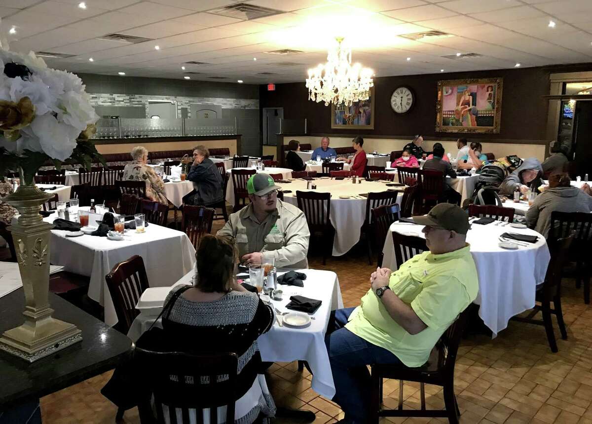 Review Hoffman’s Steakhouse brings unexpected refinement to San