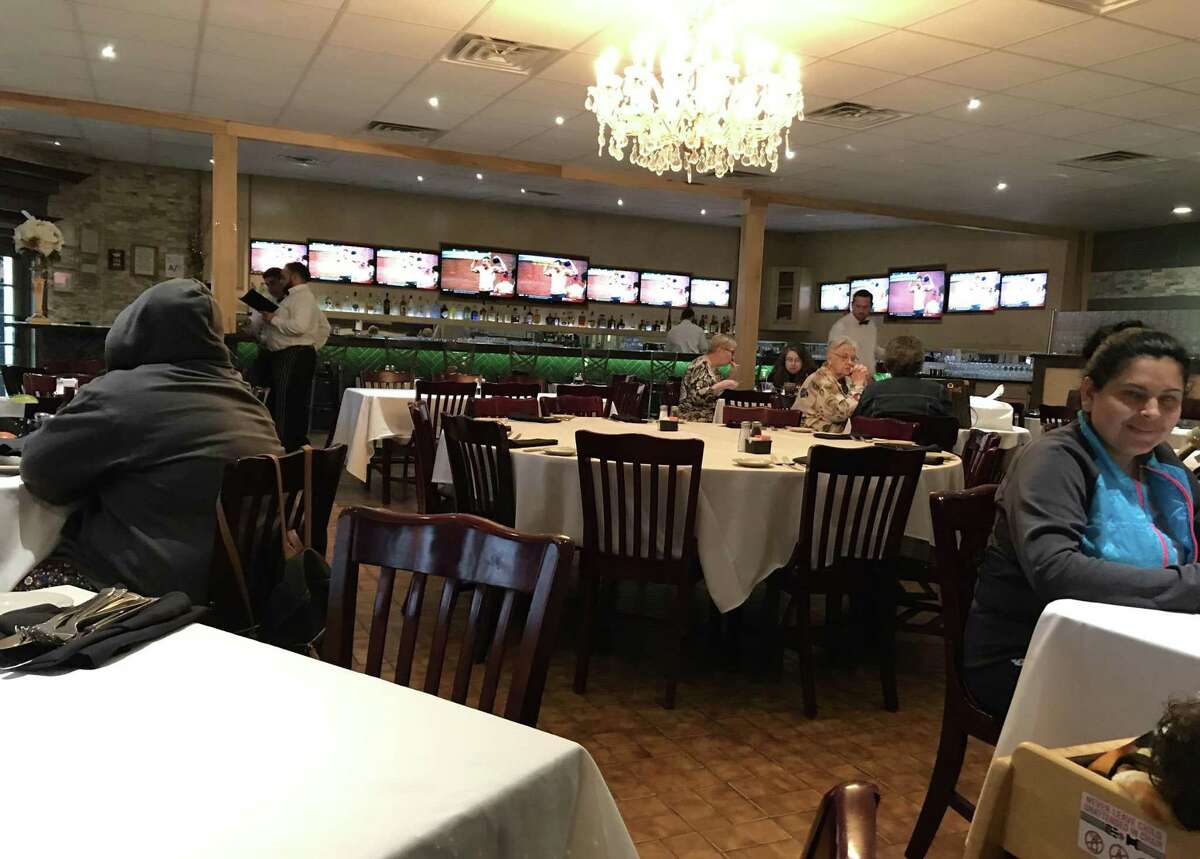 Review Hoffman’s Steakhouse brings unexpected refinement to San