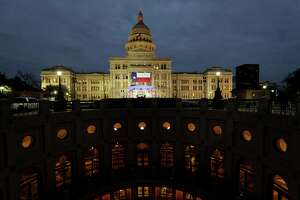 State lawmakers in Texas steer clear of impeachment fight