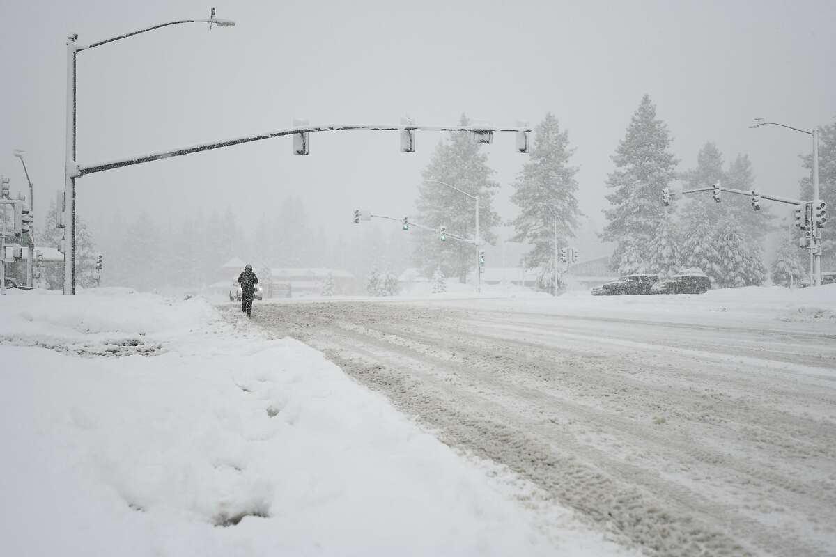 Snow I80 to Tahoe, Hwy. 50 reopened, chains required