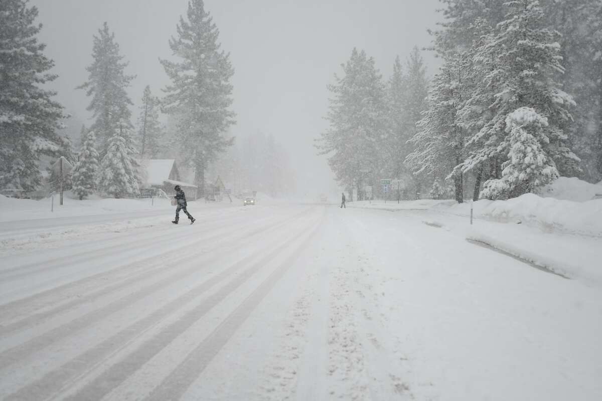 Snow I80 to Tahoe, Hwy. 50 reopened, chains required