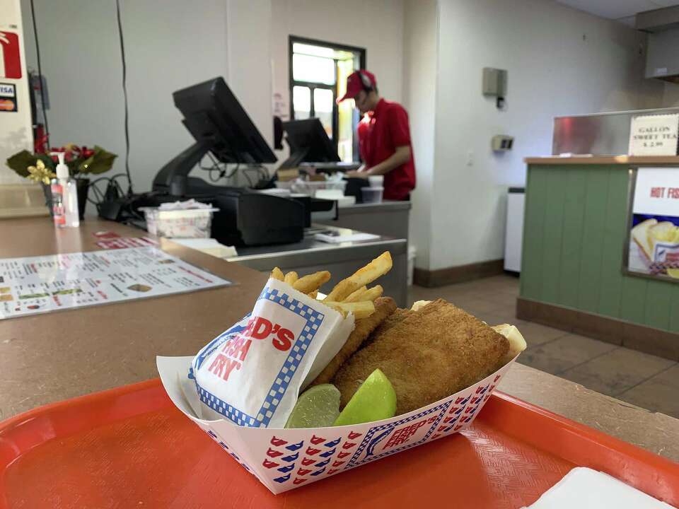 San Antonio’s Fred’s Fish Fry dispelling drugfront rumors with tasty fish