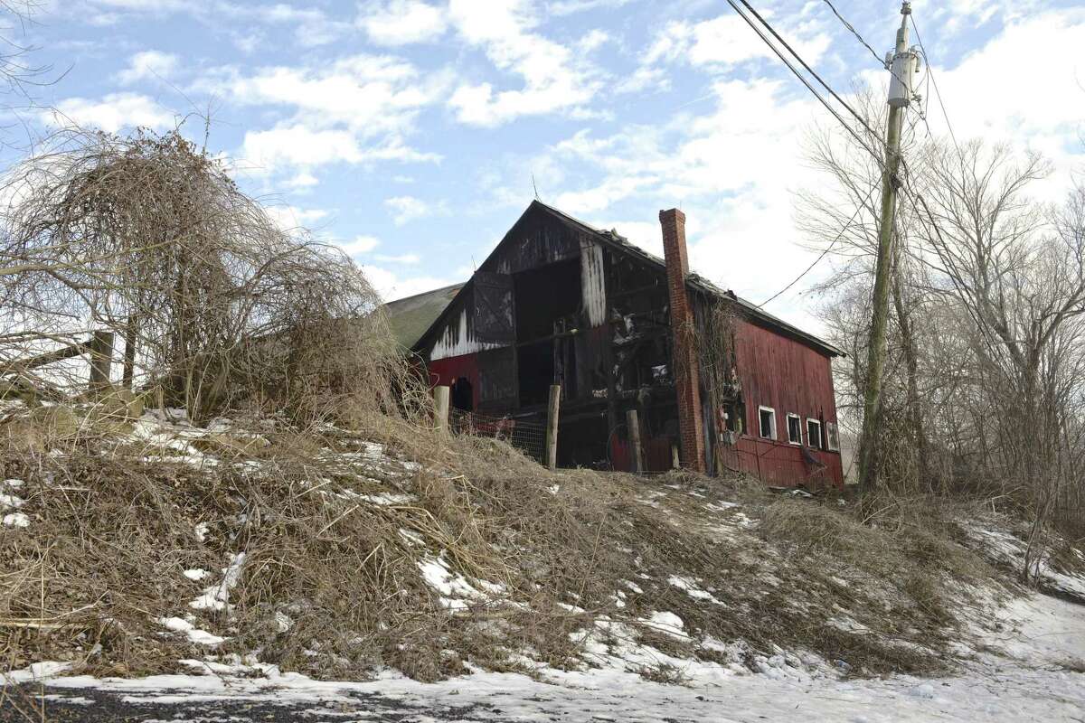 Most animals escape New Milford barn fire