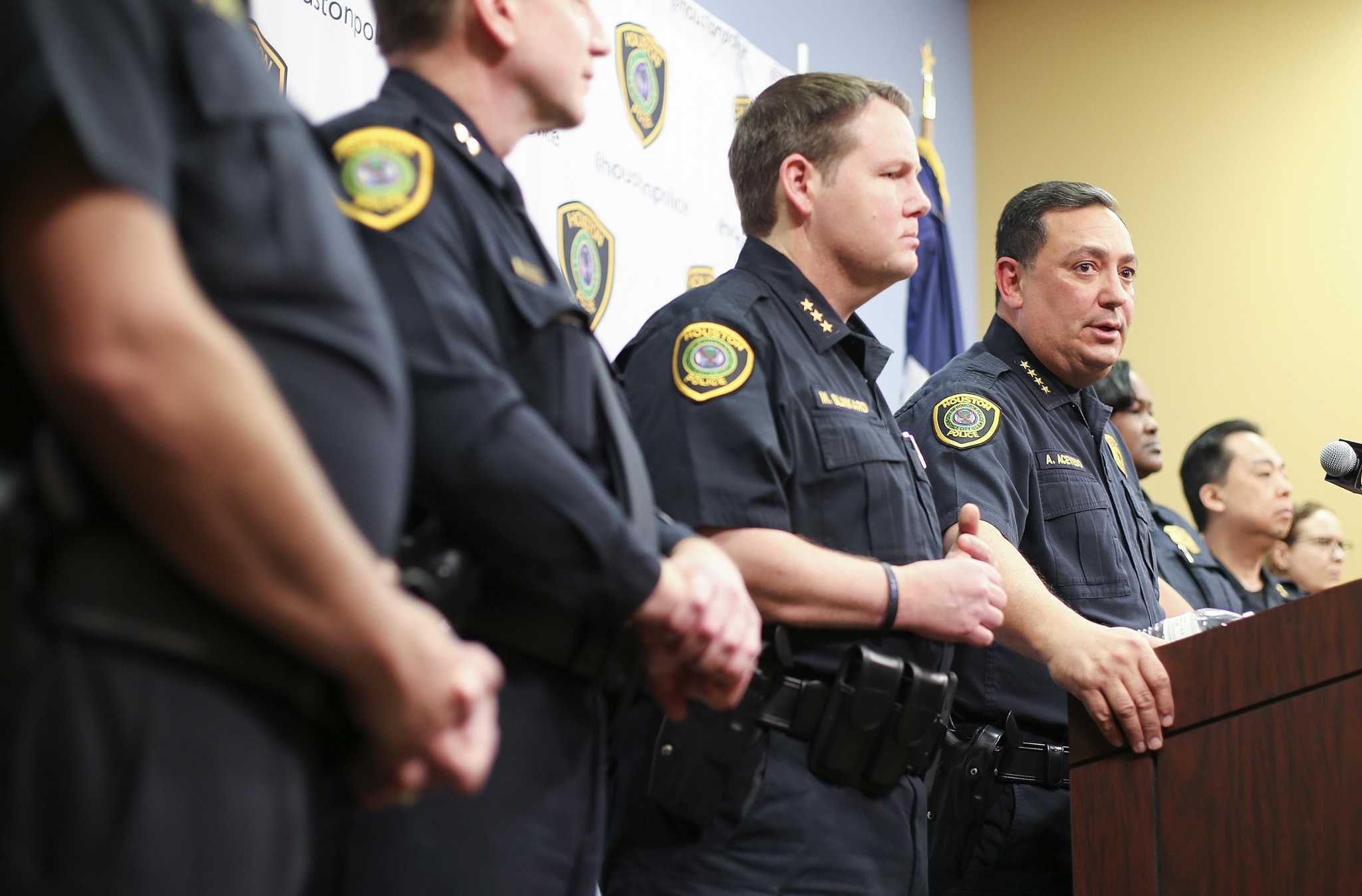 Houston Police Officer In Drug Raid Had Previous Allegations Against Him