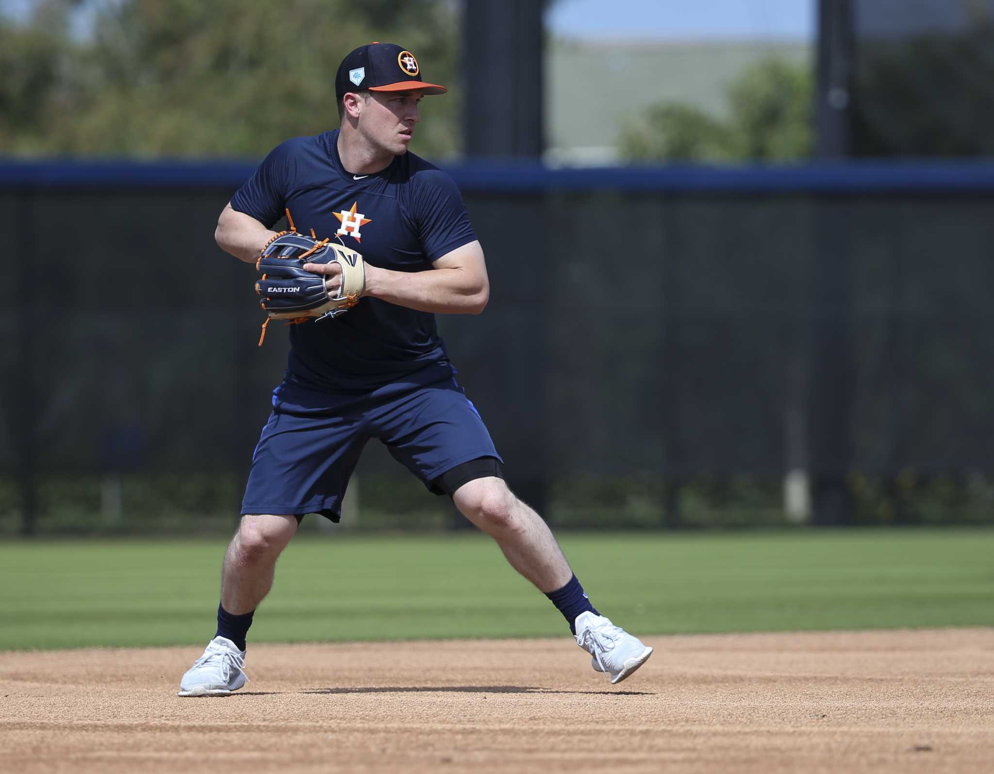 Astros' Yuli Gurriel seeing benefits of weight loss at spring training