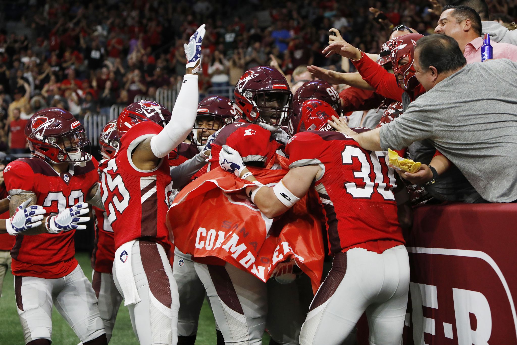 San Antonio Commanders lose after late rally by Orlando Apollos