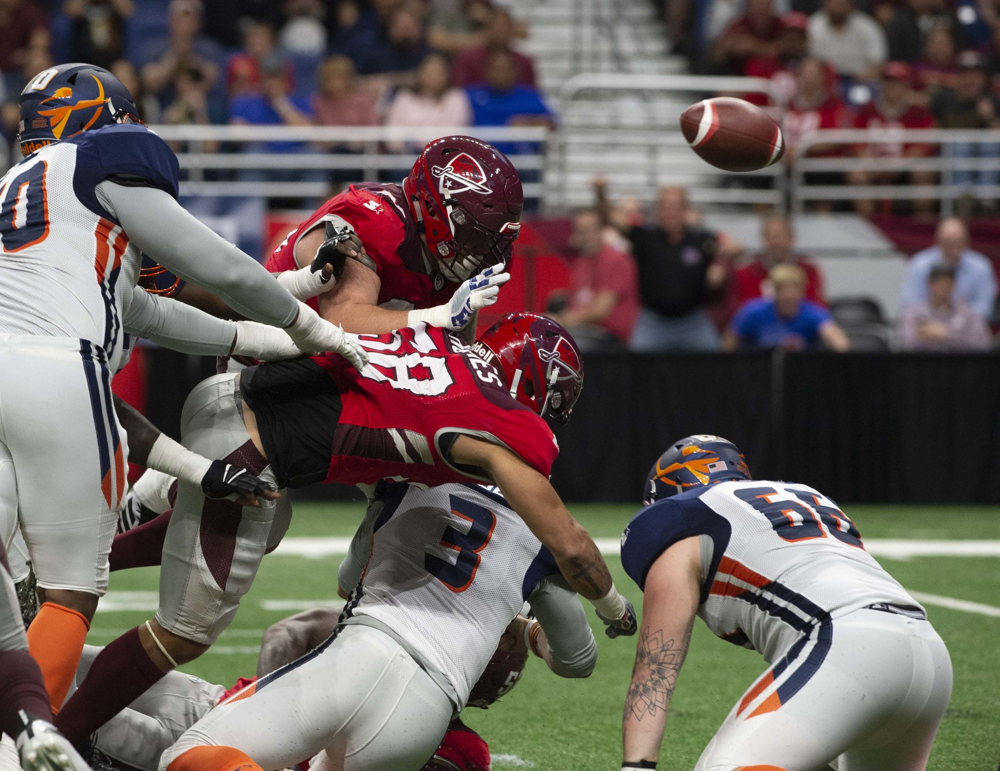 San Antonio Commanders lose after late rally by Orlando Apollos