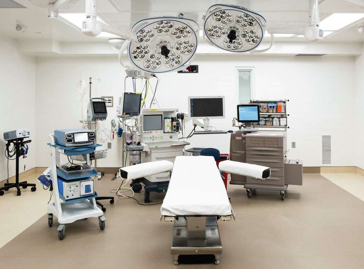 Middlesex Health opens new orthopedic operating suite in Middletown