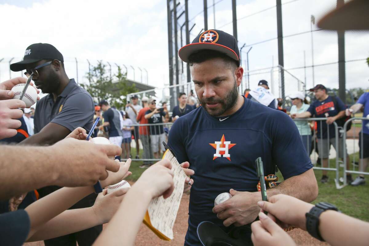 Astros' Jose Altuve, Carlos Correa to make spring debuts Friday