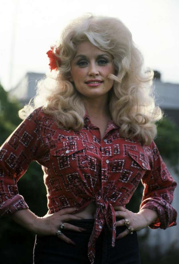 Dolly Parton Younger : Dolly Parton's Life in Photos / A musicares