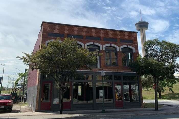 San Antonio S Snap Happy Residents Invited To Upload And Uplift At New Downtown Selfie Studio