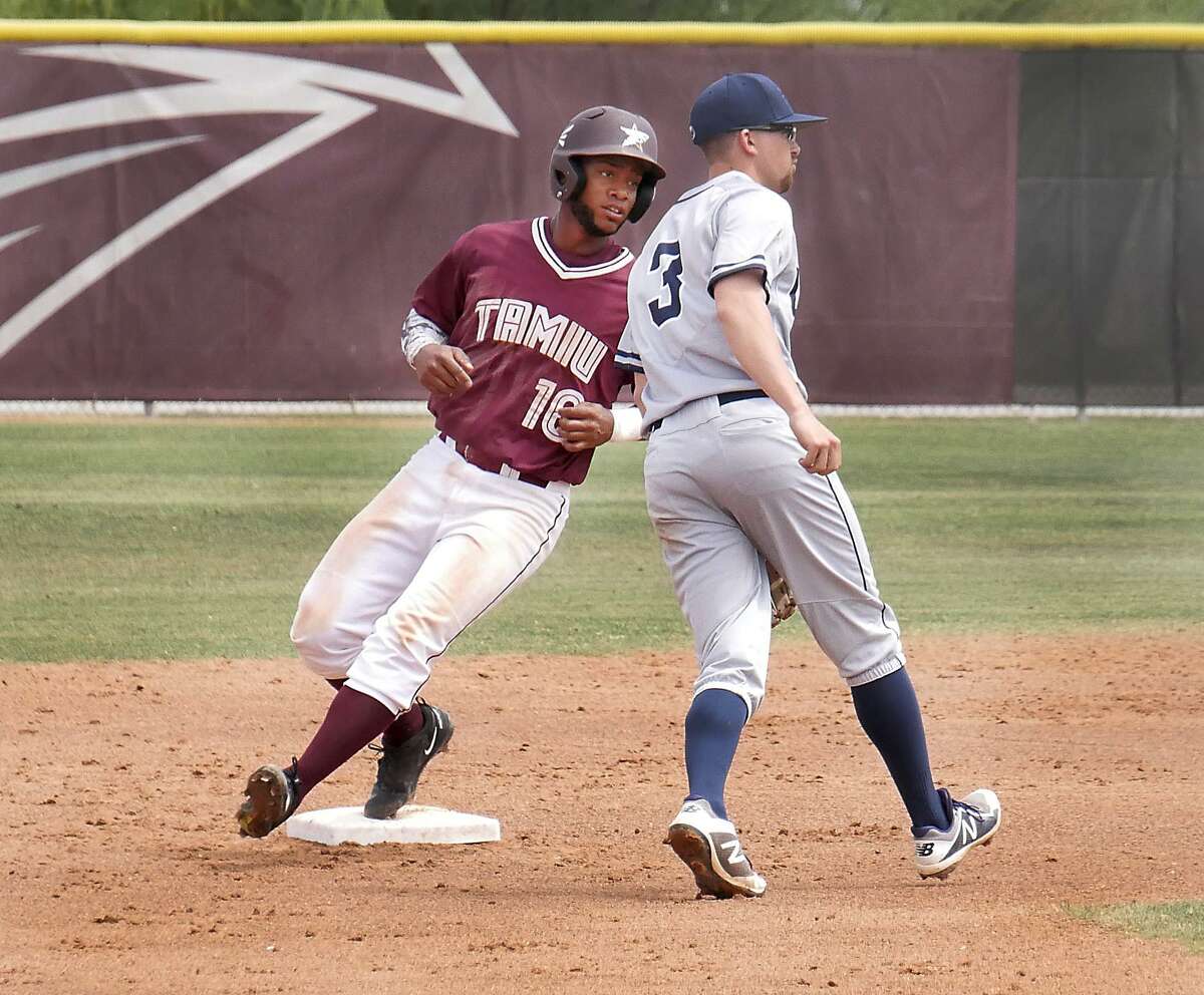 TAMIU picked up wins of 5-3 and 5-0 on Wednesday over Houston-Victoria — the latter including a walk-off two-run homer by shortstop Jorge Napoles.
