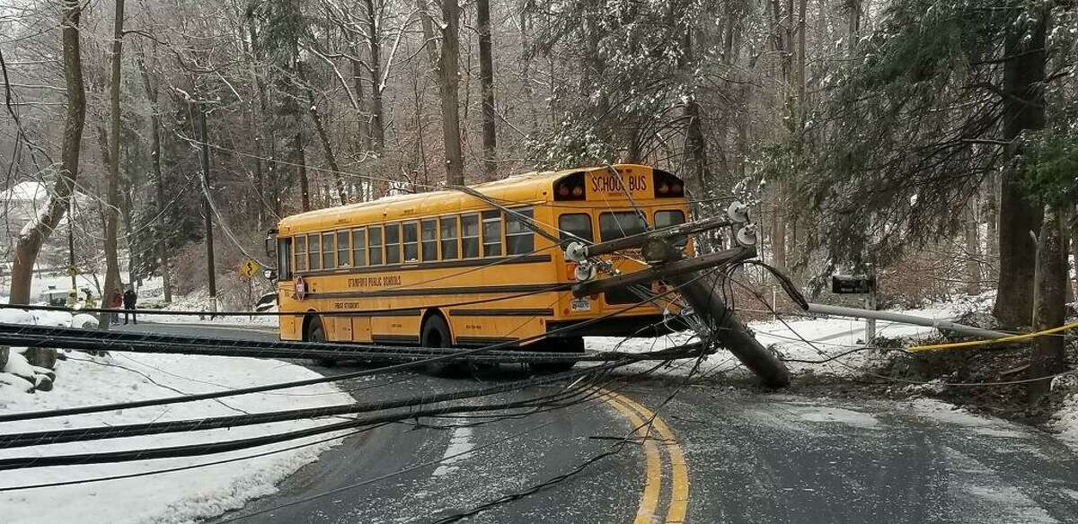 Live wires on school bus trap students after crash