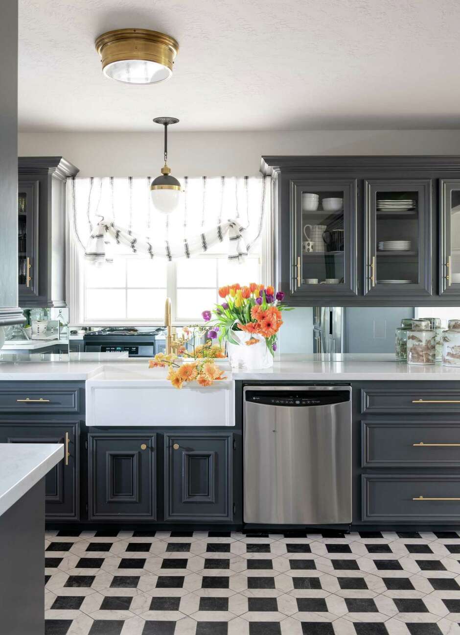 Design tips: What should I do with the smallest kitchen ever ...