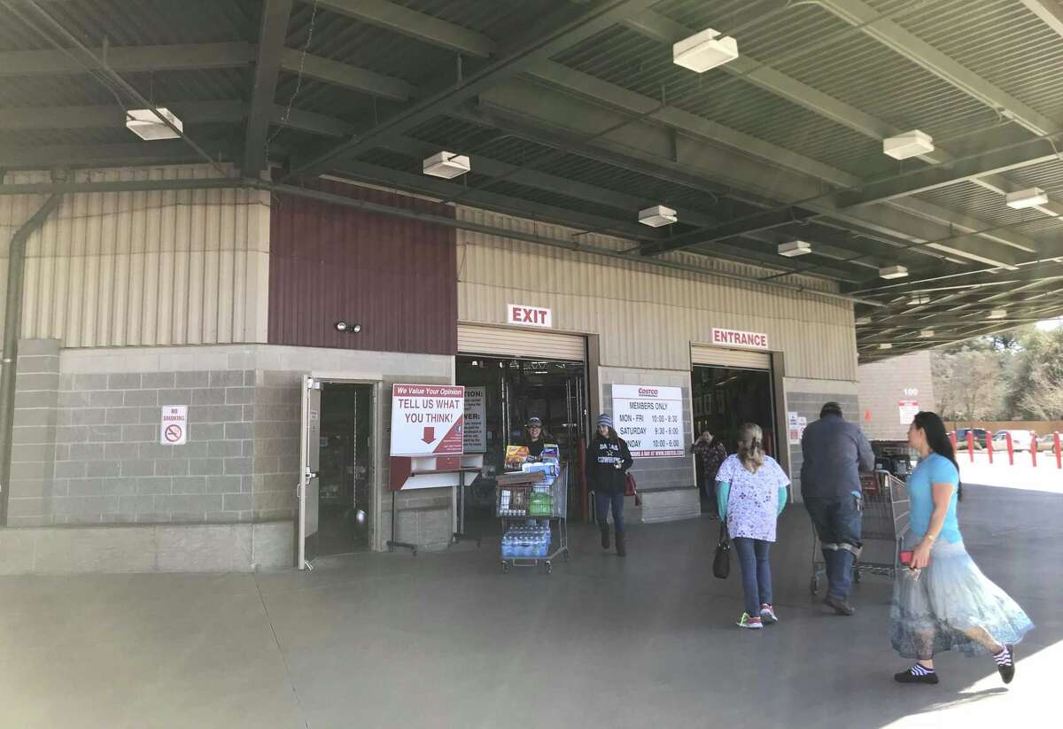 Review Ikea vs. Costco — which serves better food?