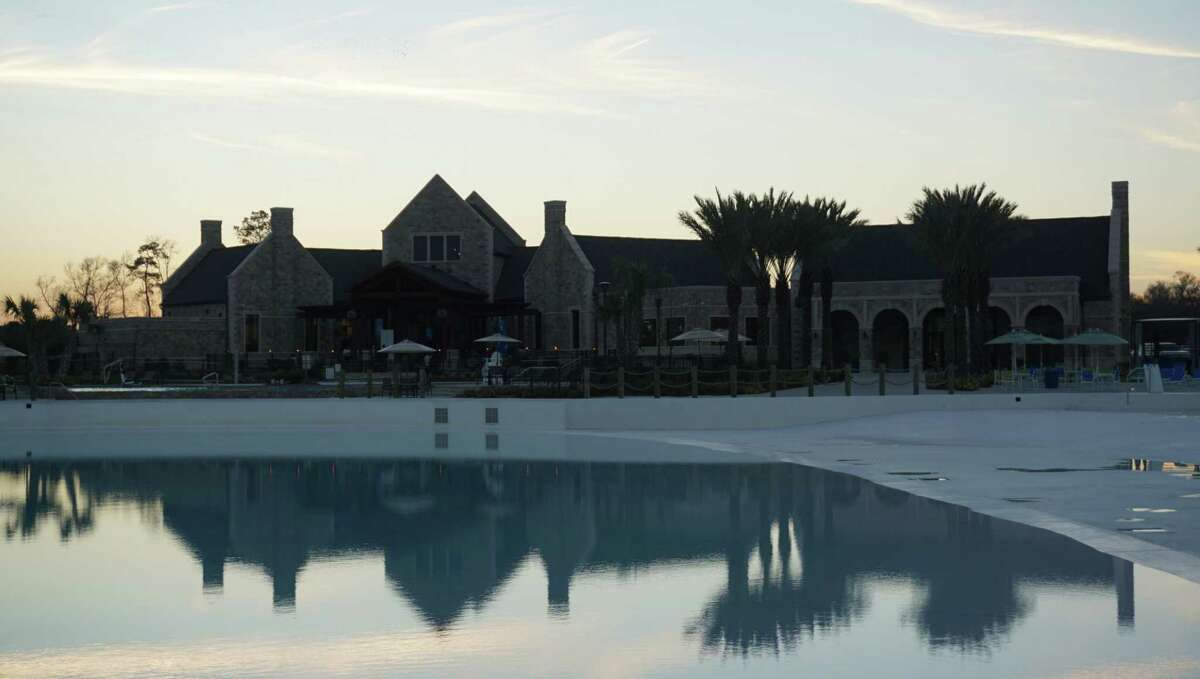 Balmoral hosts networking event at crystal lagoon