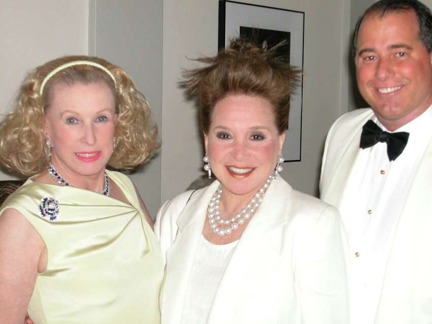 Marylou Whitney leaves $17.2M to kids, homes to staff, rest to husband