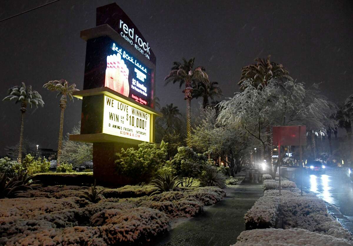 Is that a snowman on the Strip? Las Vegas sees first measurable snow in over a decade