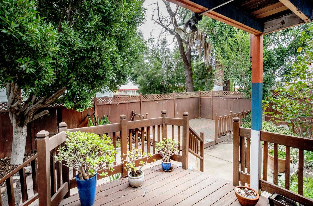 Two vintage Oakland homes under $800K come to market: one untouched ...