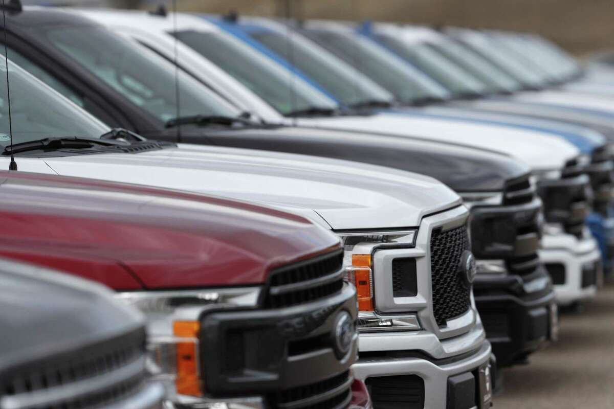 Fleet sales boost Houston car dealers