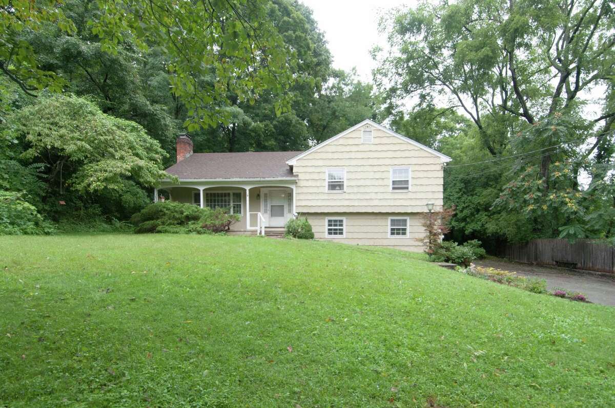 For buyers and sellers, common sense says ‘hire a lawyer’