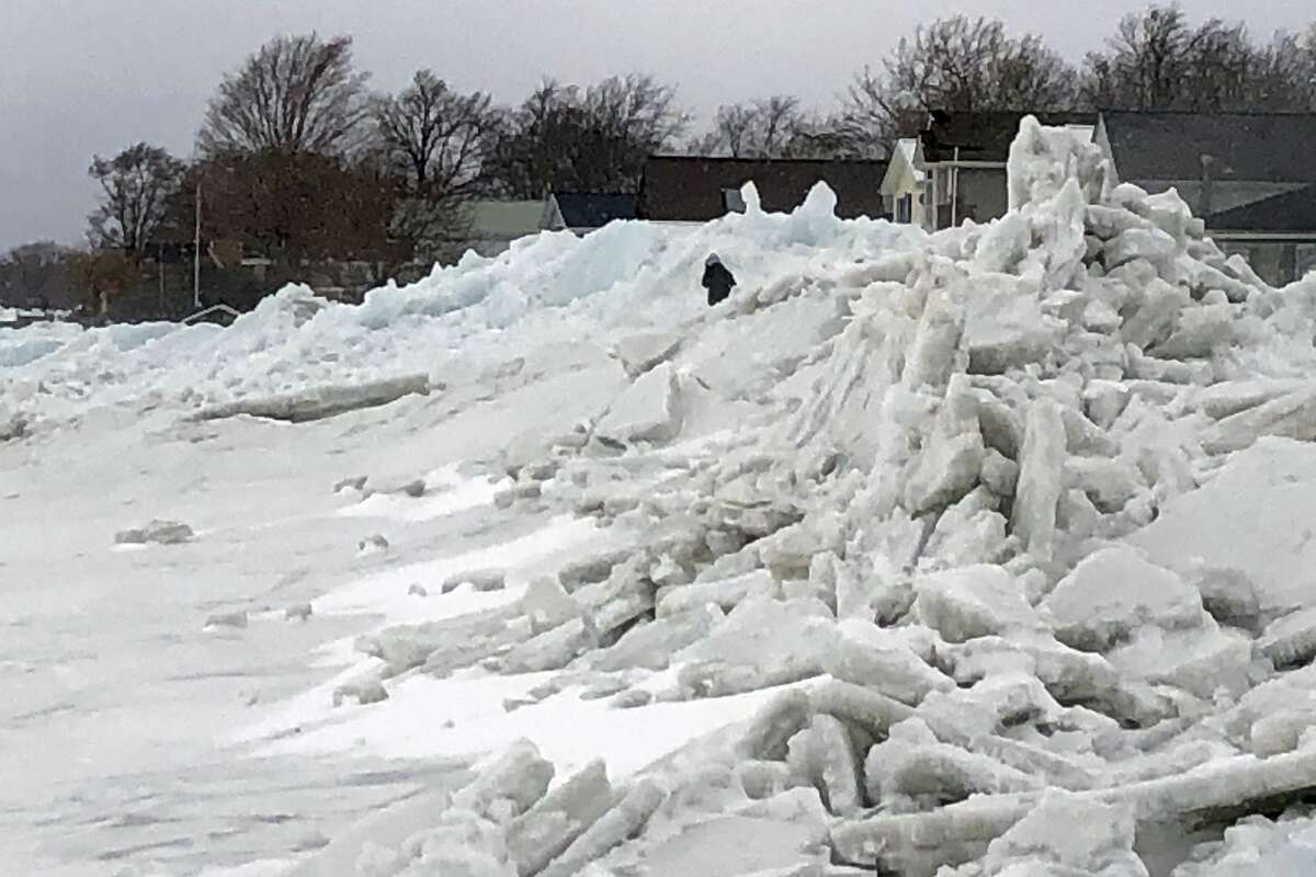 Incredible 'ice tsunami' filmed along Lake Erie