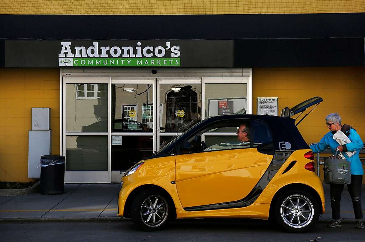 A customer loads groceries in the car outside of Andronico's�Community Market in the Inner Sunset Nov. 2, 2016 in�San�Francisco, Calif.