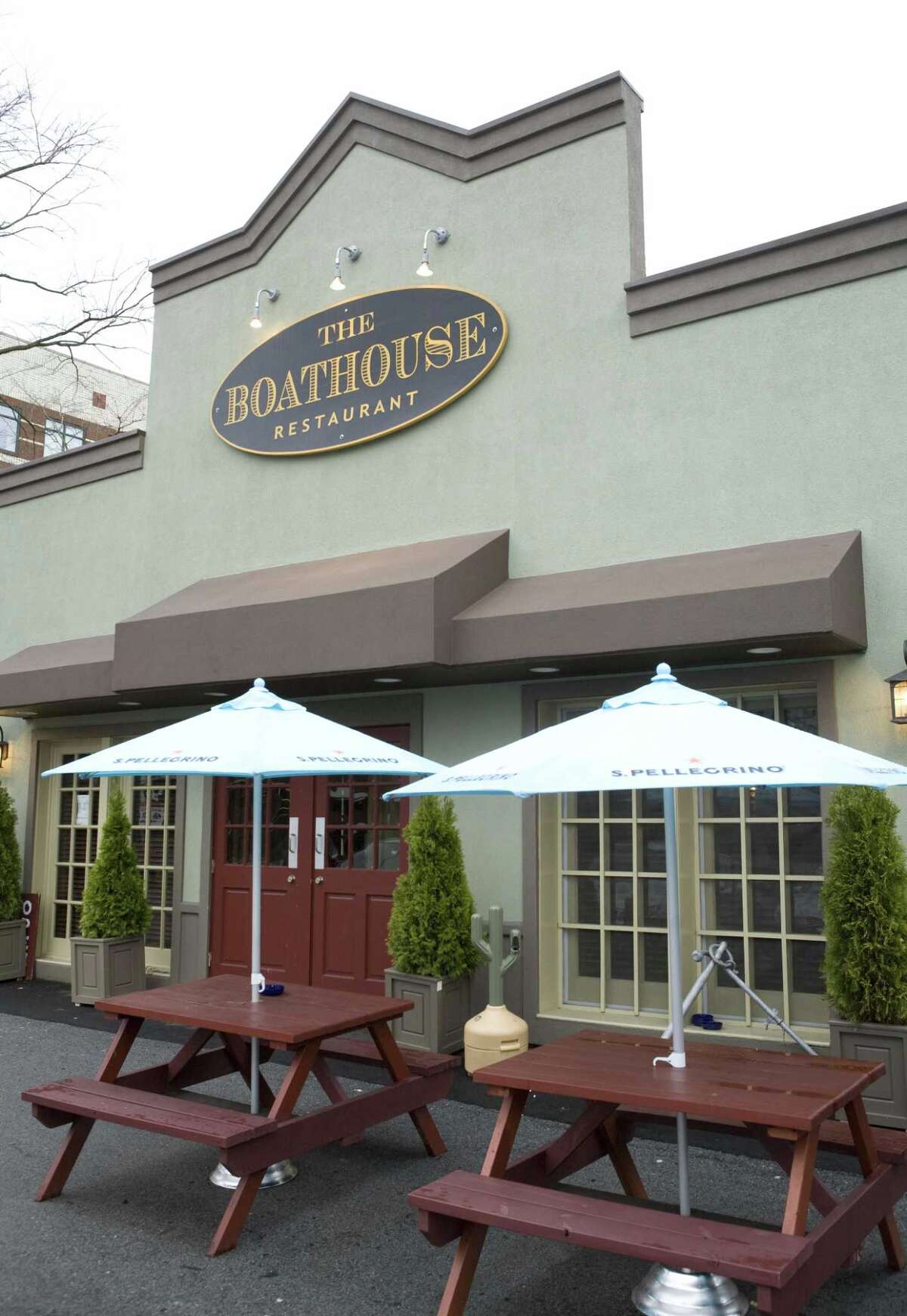 Mice droppings, moldy shelving, food on floor cited in Stamford