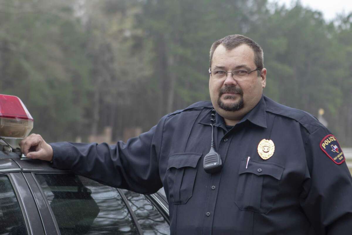 Offduty Cut and Shoot cop stops wouldbe burglars in New Caney