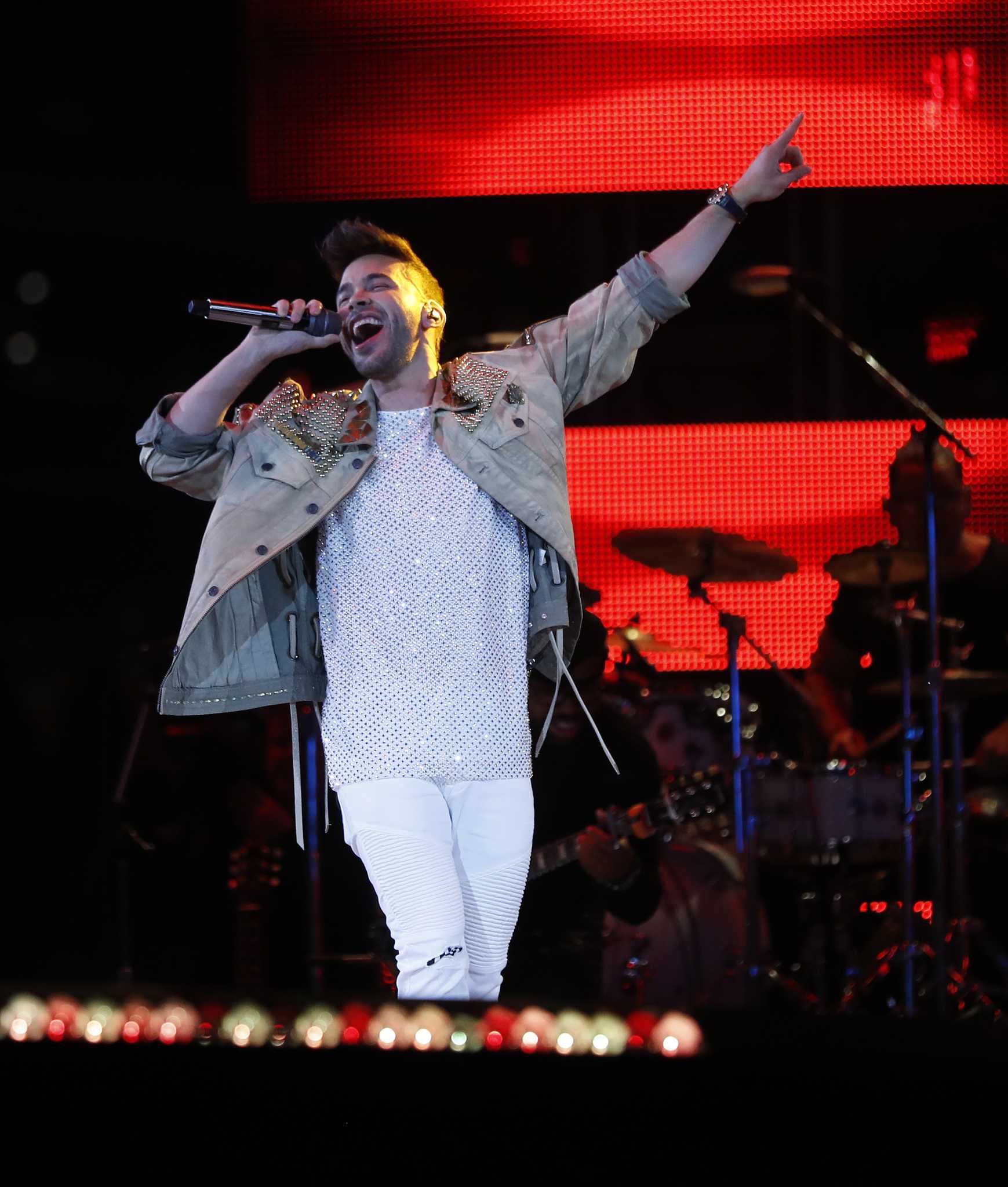 J Balvin brings Arcoiris Tour to Sugar Land