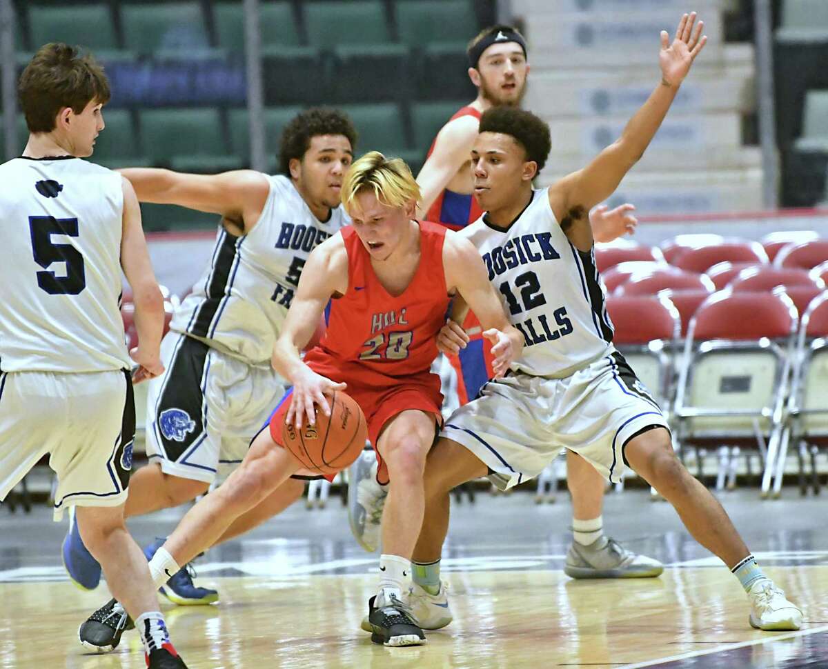 Defense carries Panthers