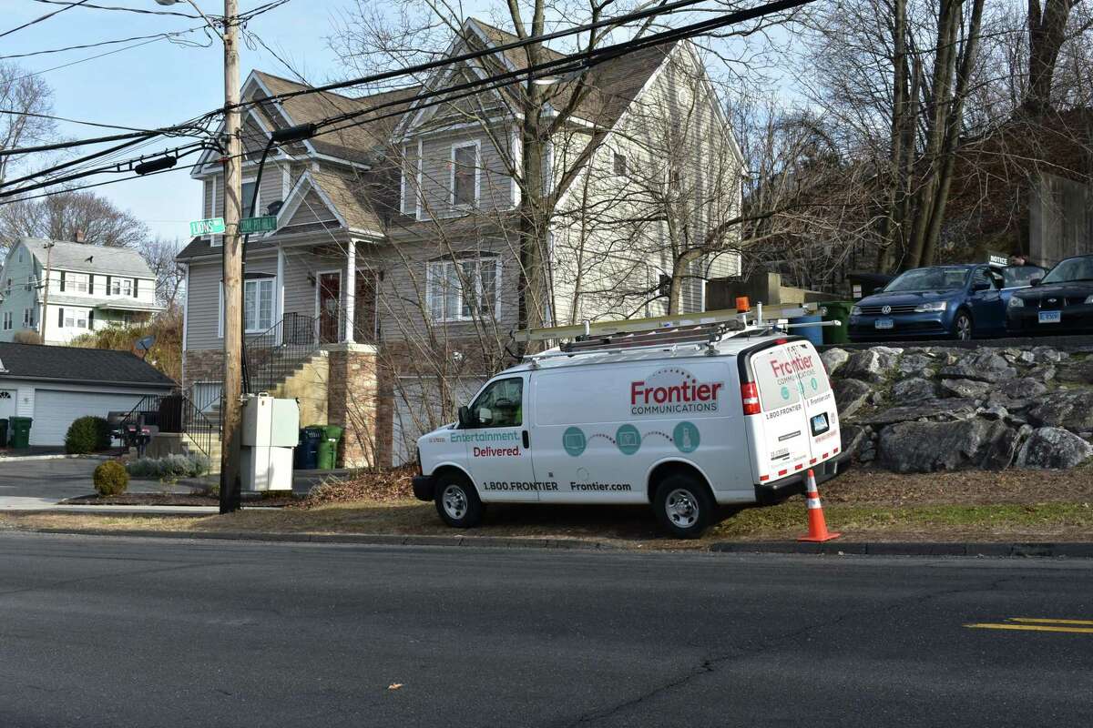 Frontier loses 643M, stabilizes revenue amid broadband