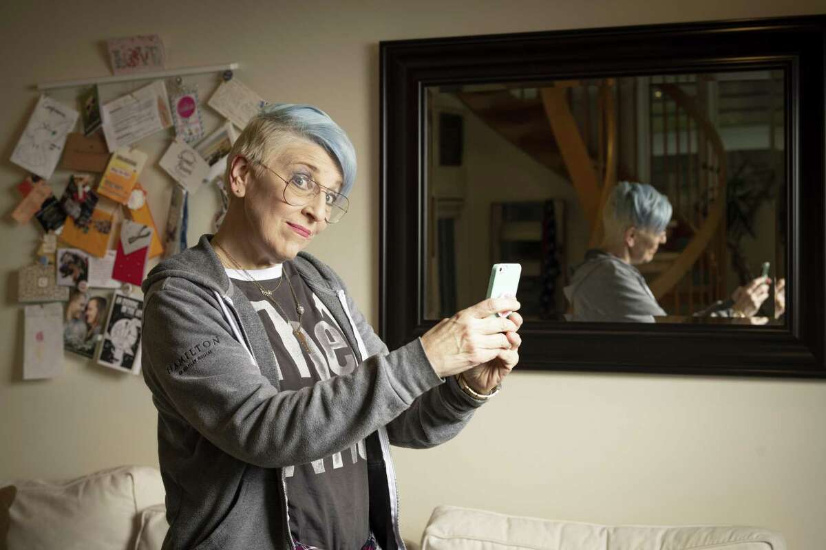 Lisa Lampanelli, a Fairfield resident, is trading in stand-up comedy for a new career as a life coach.